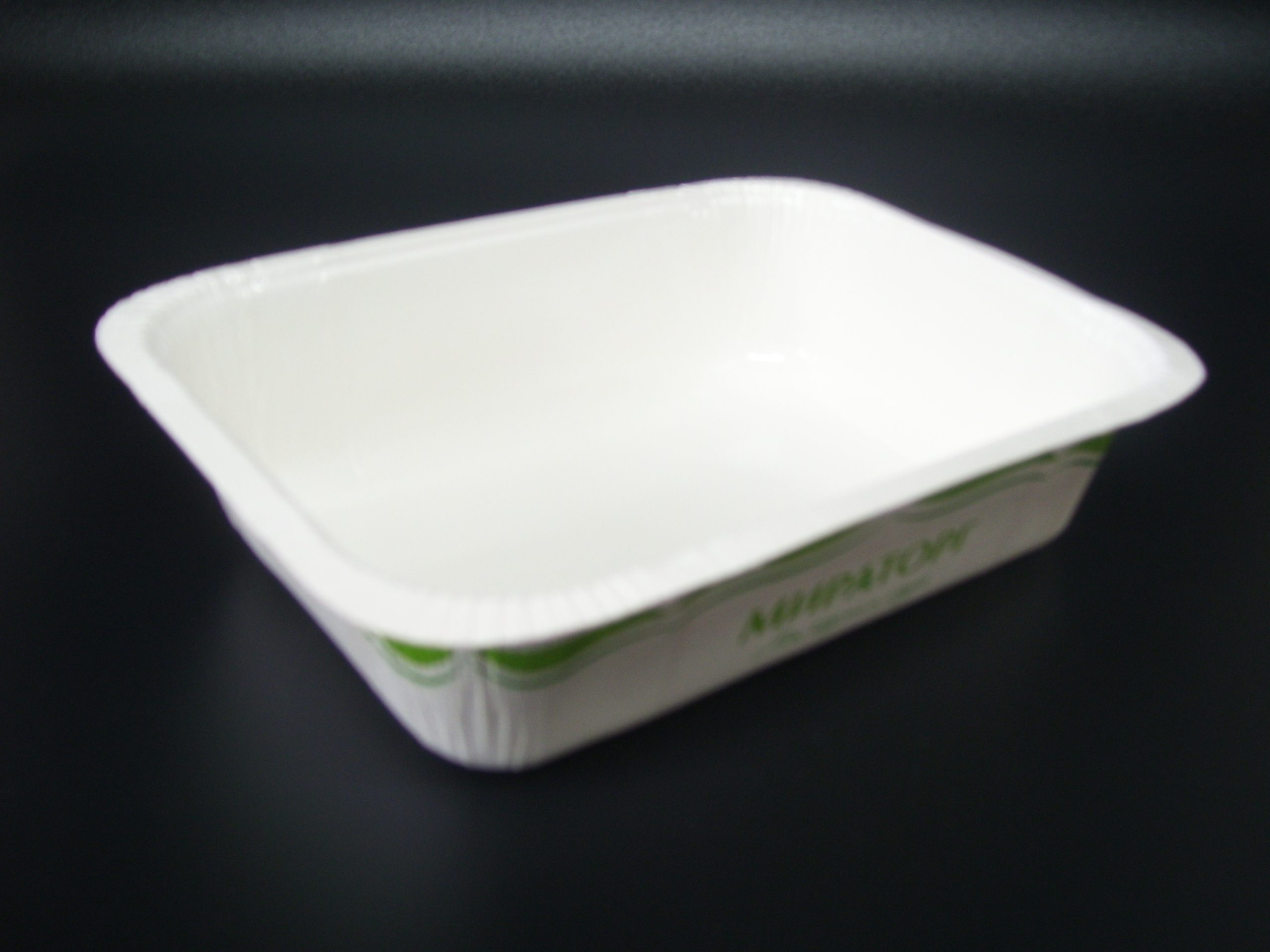 186 x 136mm Series of Rectangular White Pressed Board trays